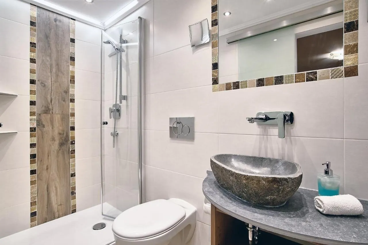 Ferienwohnungen Gaestehaus Laercheck Berchtesgaden Apartment