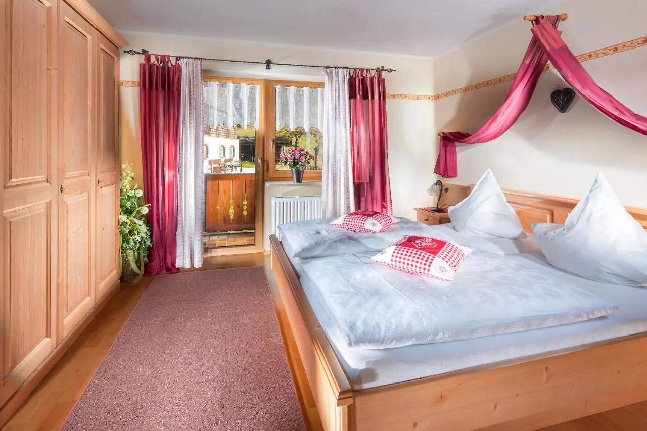 Ferienwohnungen Gaestehaus Laercheck Berchtesgaden